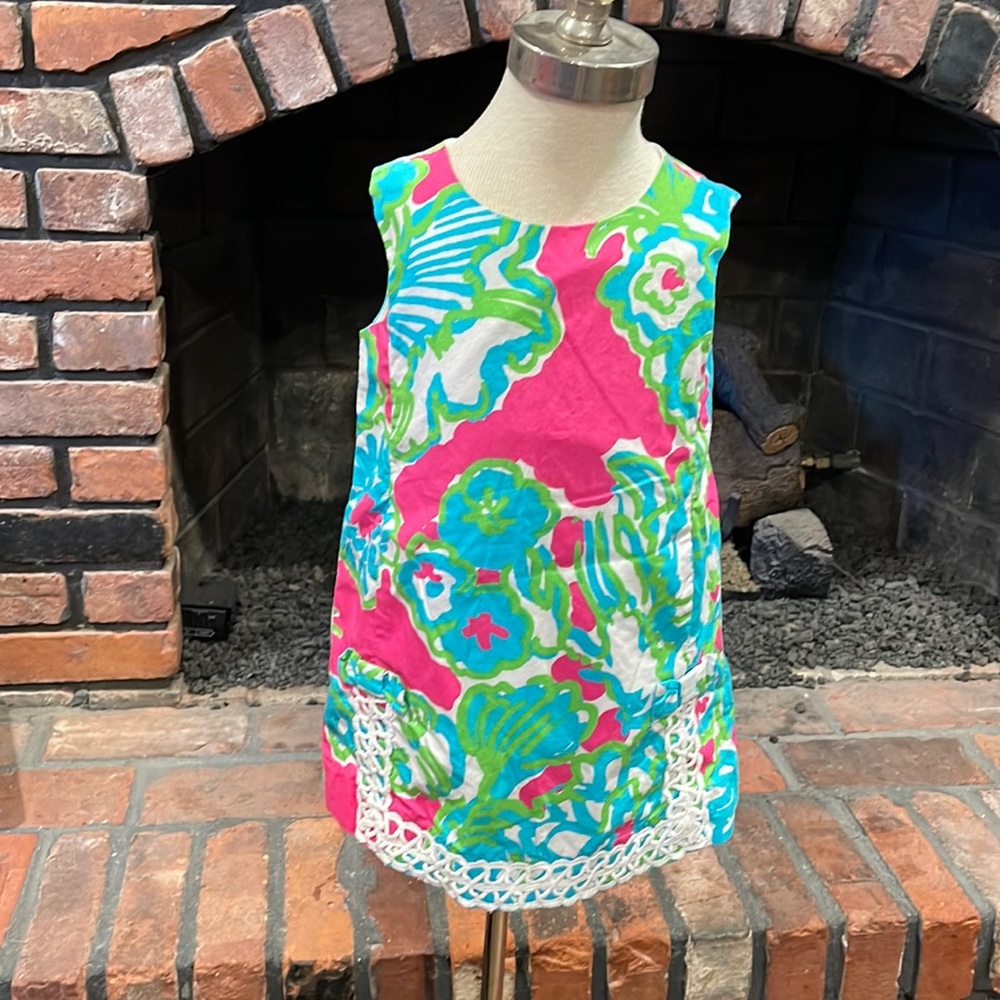Lilly Pulitzer A Delicacy print little girl shift dress size 2